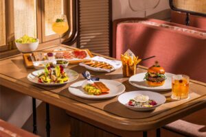 Pilihan makan sinag: Express Lunch light meals. (foto: doc. Maison Boulud)
