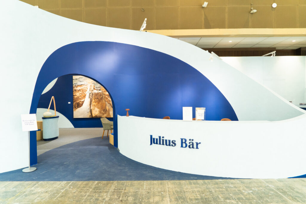 1Day-1-Handiwirman-Saputra-paintings-at-the-Julius-Baer-VIP-Lounge.jpg
